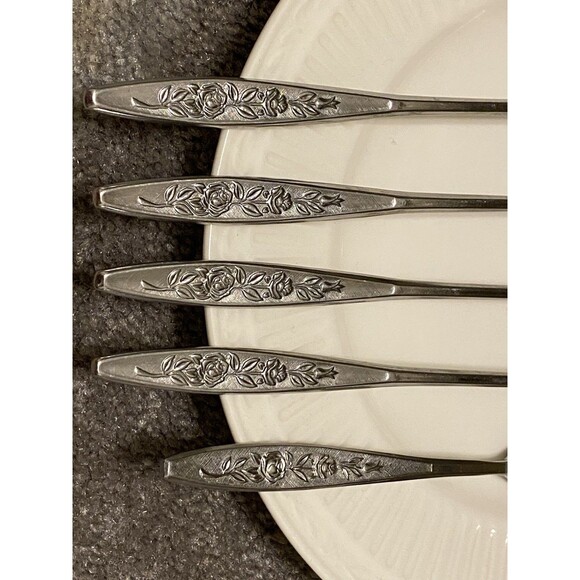 VTG Eldan ELD18 Stainless Steel Flatware Japan Roses 4 Ice Tea Spoons + 1 Knife - Picture 2 of 15